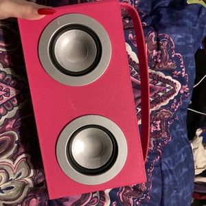 Polaroid bluetooth speaker